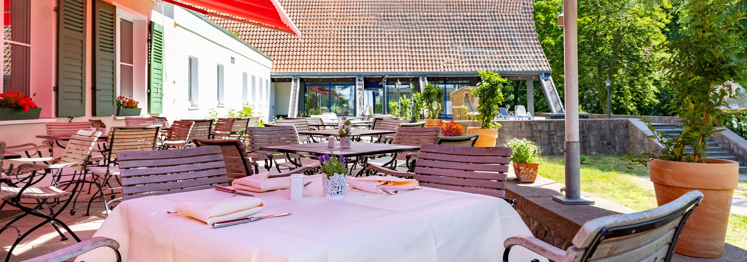 Hotel Döllnsee-Schorfheide - Familienhotel und Tagungshotel in Brandenburg bei Berlin Pfingstbrunch im Hotel Döllnsee-Schorfheide - Familienhotel und Tagungshotel in Brandenburg bei Berlin