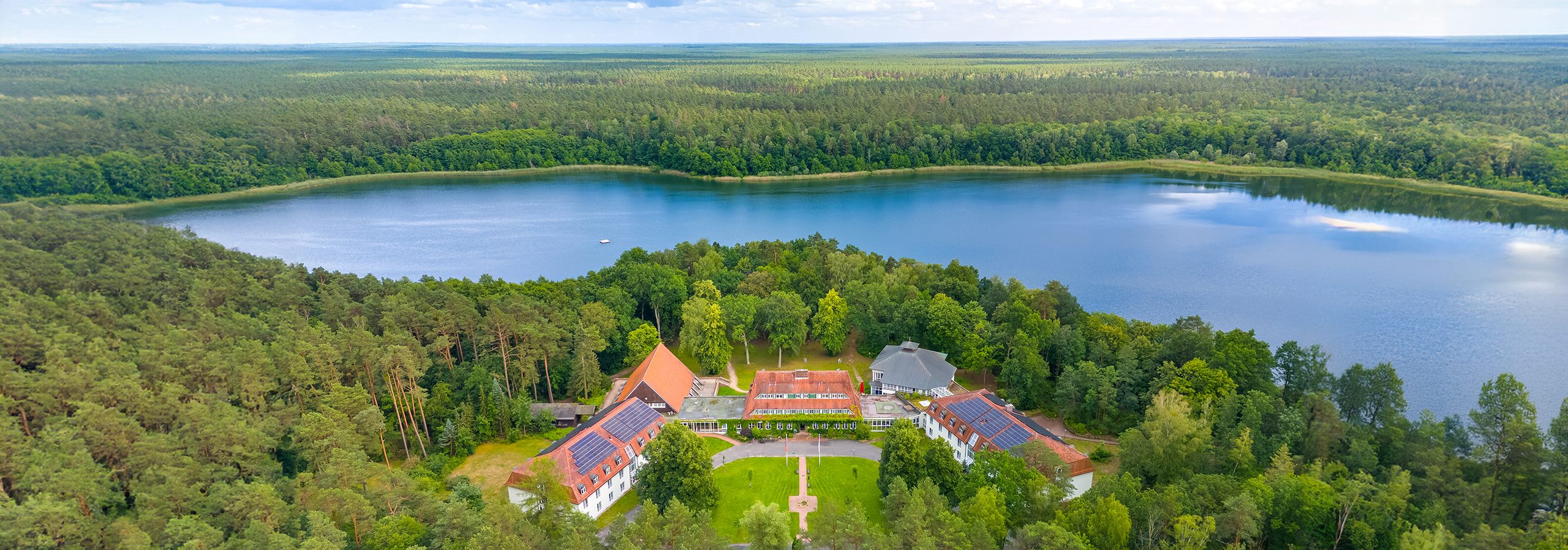 Hotel Döllnsee-Schorfheide - Familienhotel und Tagungshotel in Brandenburg bei Berlin