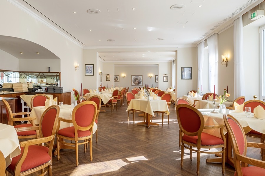 Hotel Döllnsee-Schorfheide - Familienhotel und Tagungshotel in Brandenburg bei Berlin Hotel Döllnsee-Schorfheide - Familienhotel und Tagungshotel in Brandenburg bei Berlin
