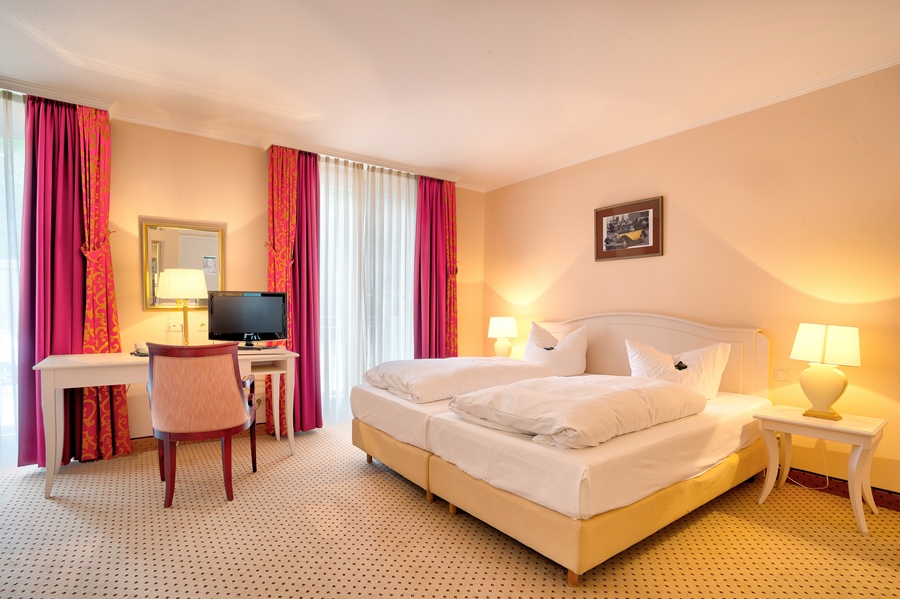 Economy-Zimmer in der Dependance im Hotel Döllnsee-Schorfheide - Familienhotel und Tagungshotel in Brandenburg bei Berlin Hotel Döllnsee-Schorfheide - Familienhotel und Tagungshotel in Brandenburg bei Berlin