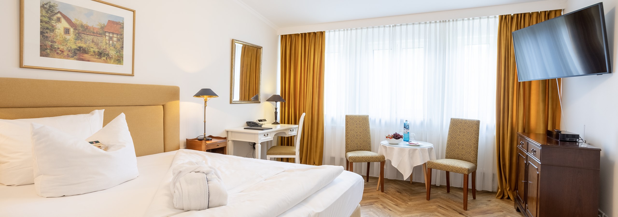 Economy-Junior-Suiten im Hotel Döllnsee-Schorfheide - Familienhotel und Tagungshotel in Brandenburg bei Berlin Hotel Döllnsee-Schorfheide - Familienhotel und Tagungshotel in Brandenburg bei Berlin