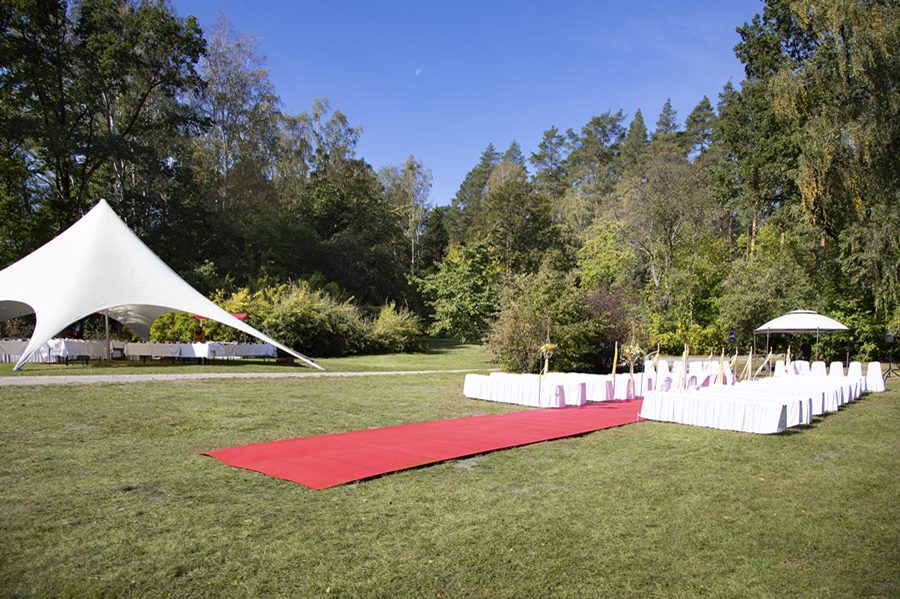 Hotel Döllnsee-Schorfheide - Familienhotel und Tagungshotel in Brandenburg bei Berlin Hotel Döllnsee-Schorfheide - Familienhotel und Tagungshotel in Brandenburg bei Berlin