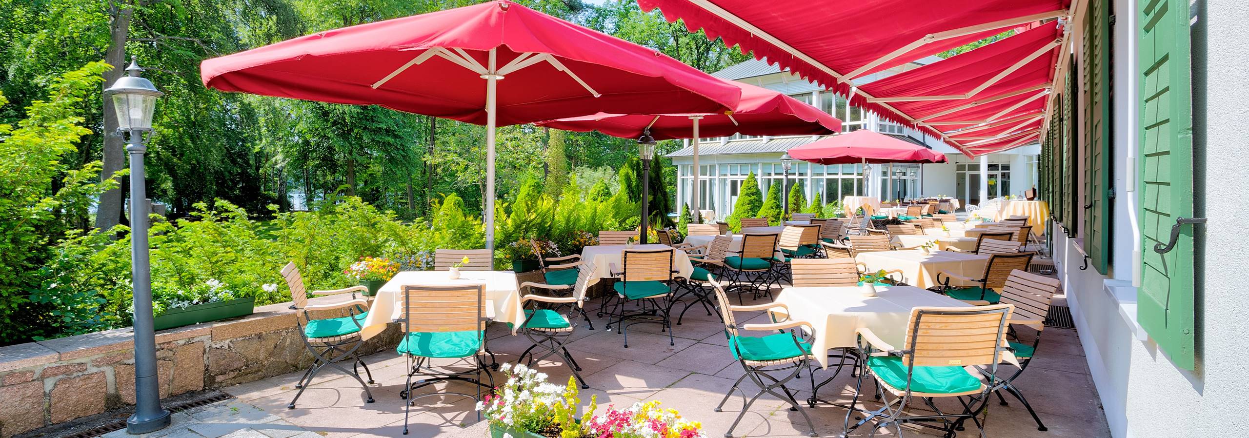 Hotel Döllnsee-Schorfheide - Familienhotel und Tagungshotel in Brandenburg bei Berlin Hotel Döllnsee-Schorfheide - Familienhotel und Tagungshotel in Brandenburg bei Berlin