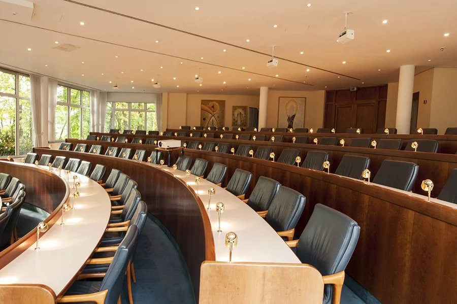 Tagungssaal im Hotel Döllnsee-Schorfheide - Familienhotel, Wellness-Hotel und Tagungshotel in Brandenburg bei Berlin